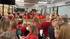 Crystal Lake District 47 teachers to start school year without contract as federal mediation continues