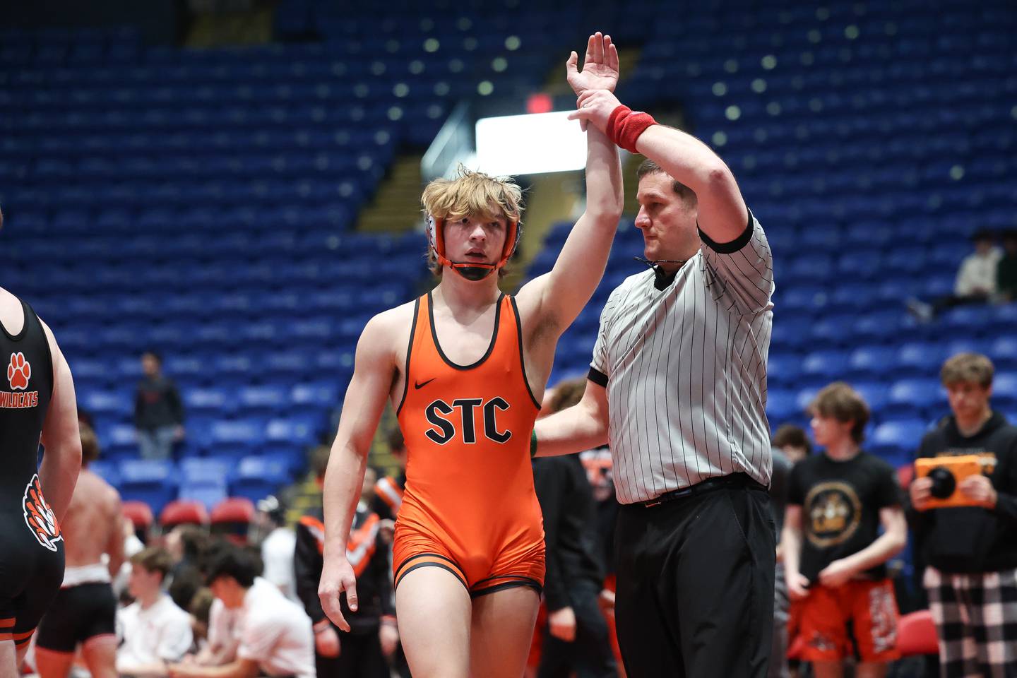 St. Charles East’s Gavin Connolly defeats Libertyville’s James Scanio in the Class 3A 3rd place match on Saturday, Feb. 24th 2024 in Bloomington.