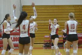 Streator drops 1st set, rebounds for senior night win over East Peoria