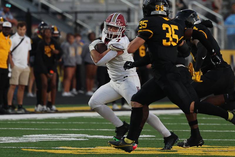 Morris’ Griffin Zweeres cuts to the outside against Joliet West on Friday, Sept. 6, 2024 in Joliet.