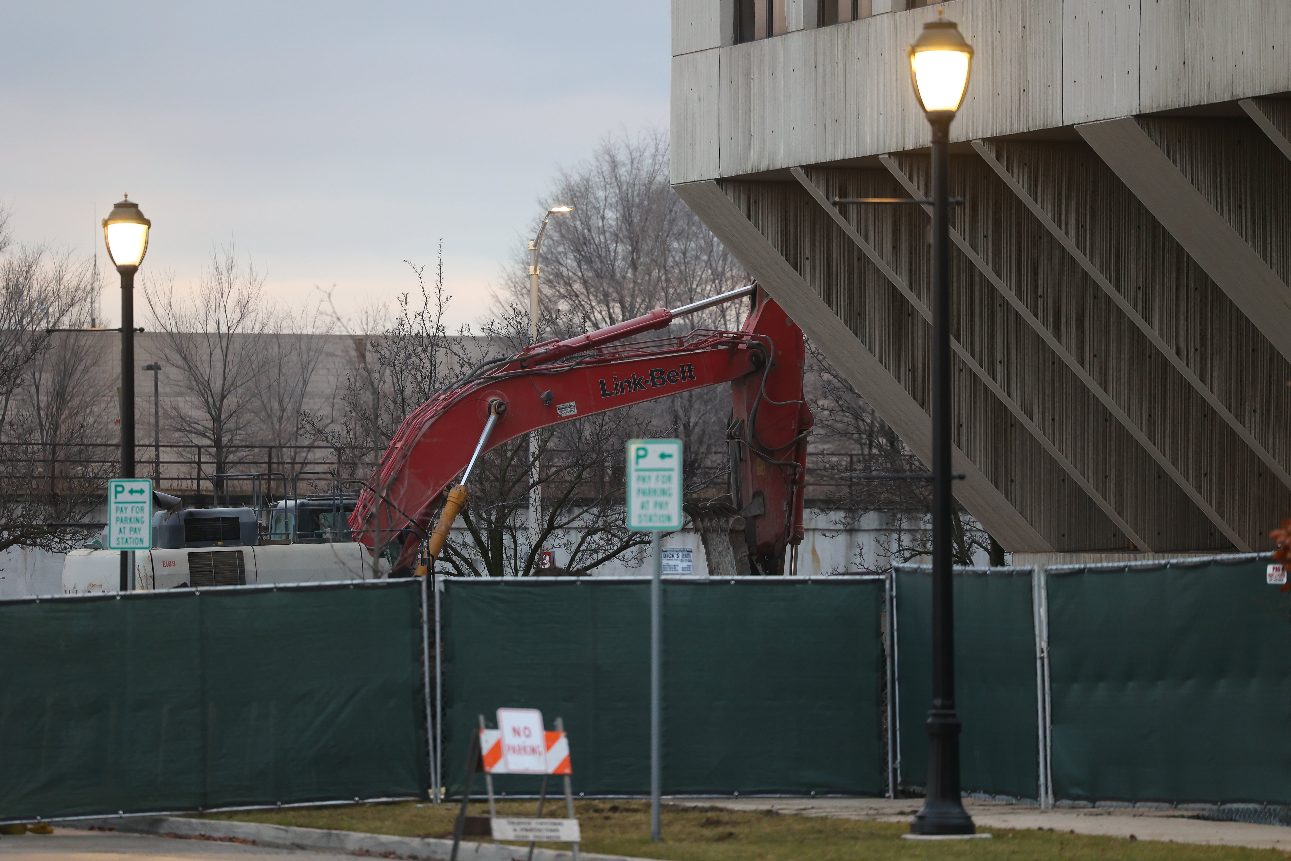 Work for demolition of old Will County Courthouse begins