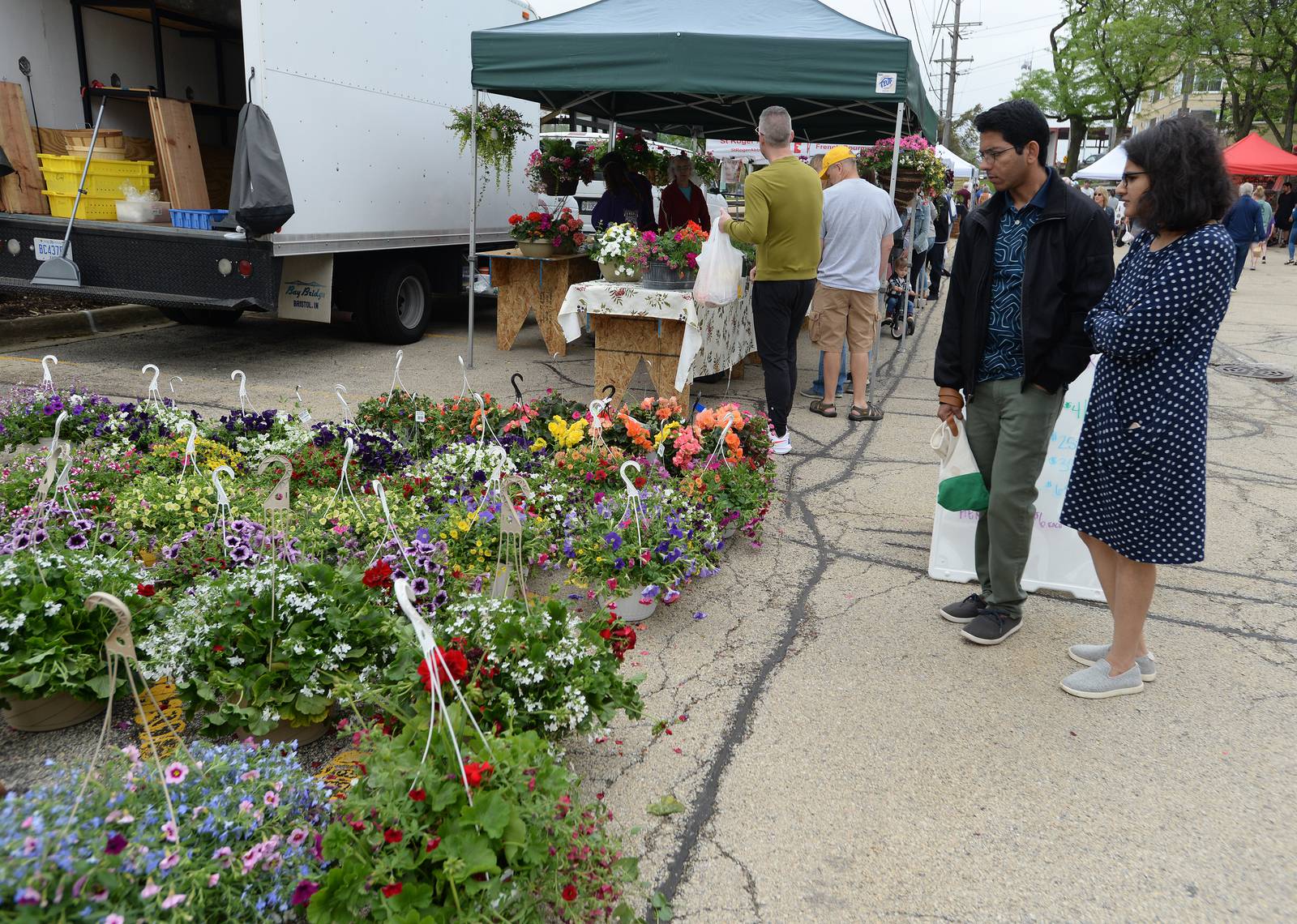 Photos Downers Grove Farmers Market opens 2023 season Shaw Local