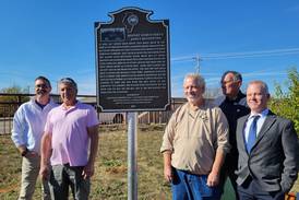 Ottawa commemorates Hemingway visit with historical marker