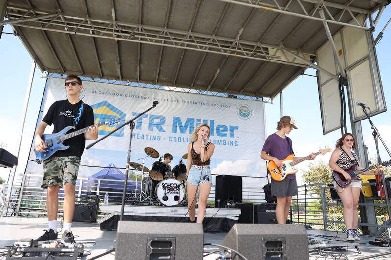 Photos Shorewood Crossroads Festival Shaw Local