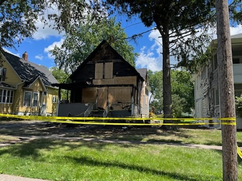 Dog dies in DeKalb house fire after alerting family to emergency