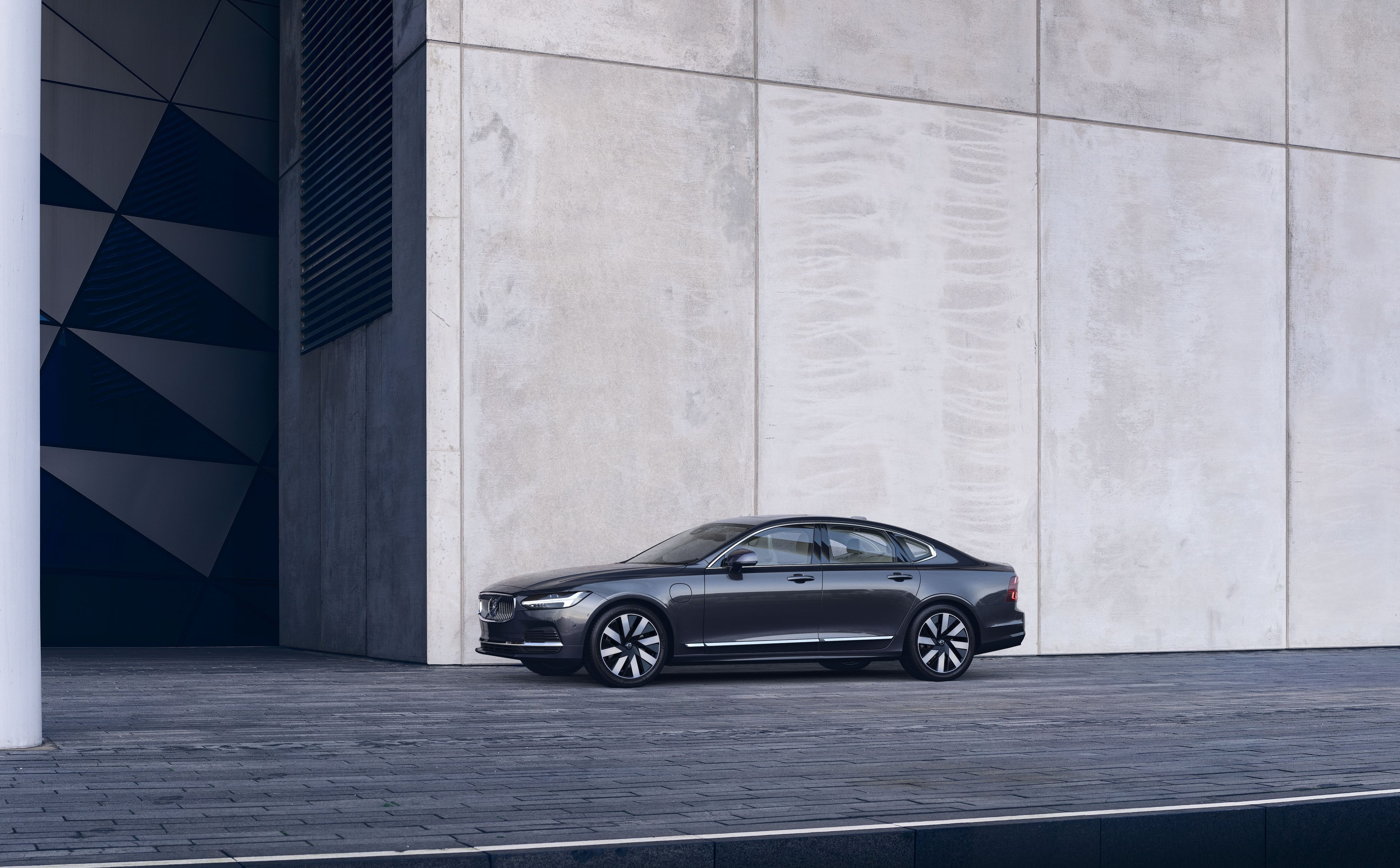 The 2024 Volvo S90 Recharge T8 AWD is a handsome sedan with an impressive luxury level.