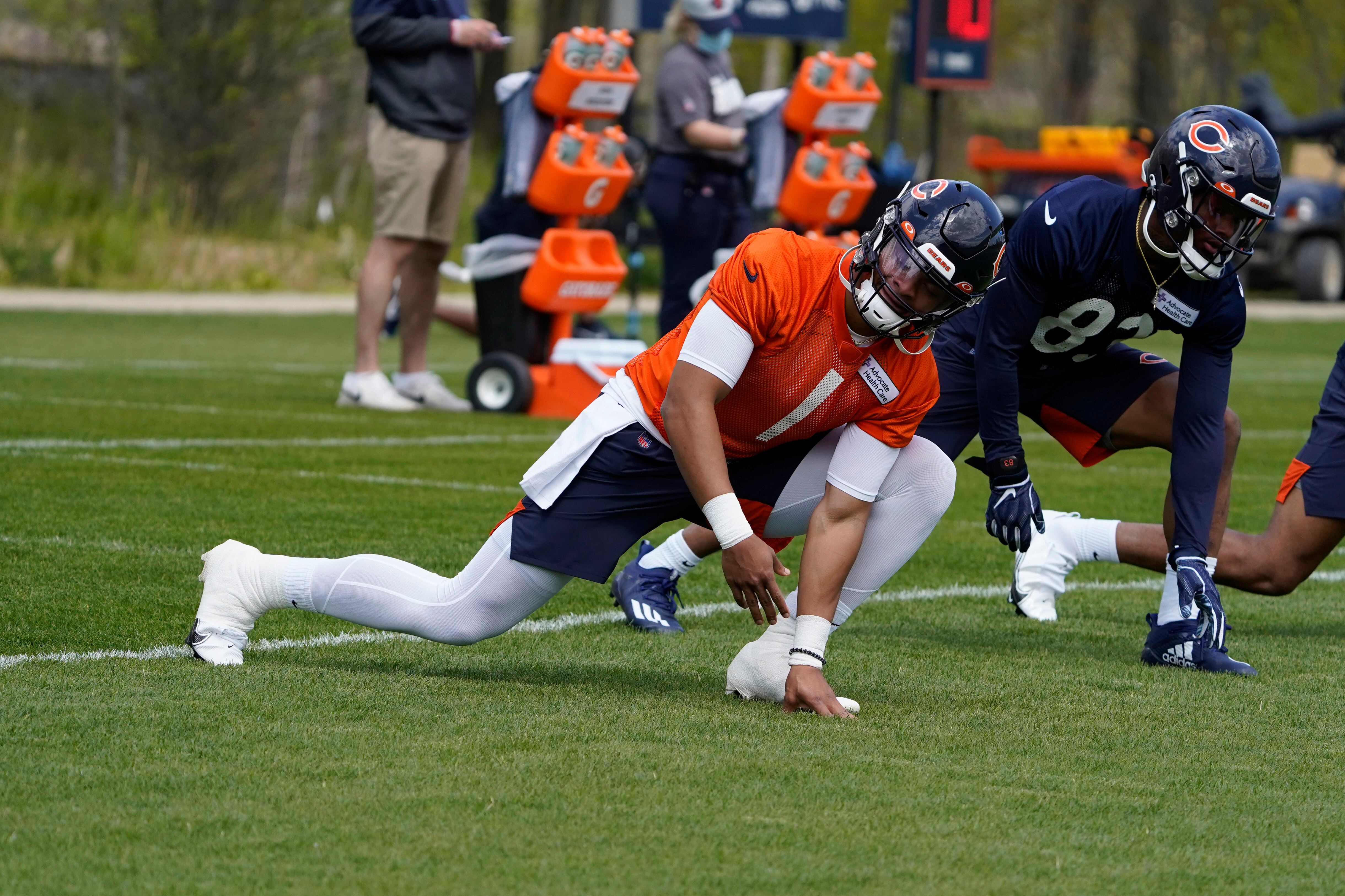 Bears veteran minicamp notes: For Justin Fields, Darnell Mooney the work is  never done – Shaw Local