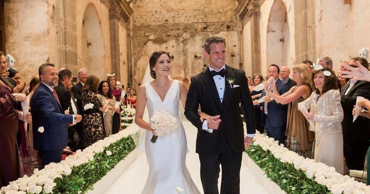 PHOTO: Congressman Adam Kinzinger gets married over Valentine's Day ...