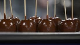 Joliet-area sweets shops say caramel apples hot sellers during heat wave