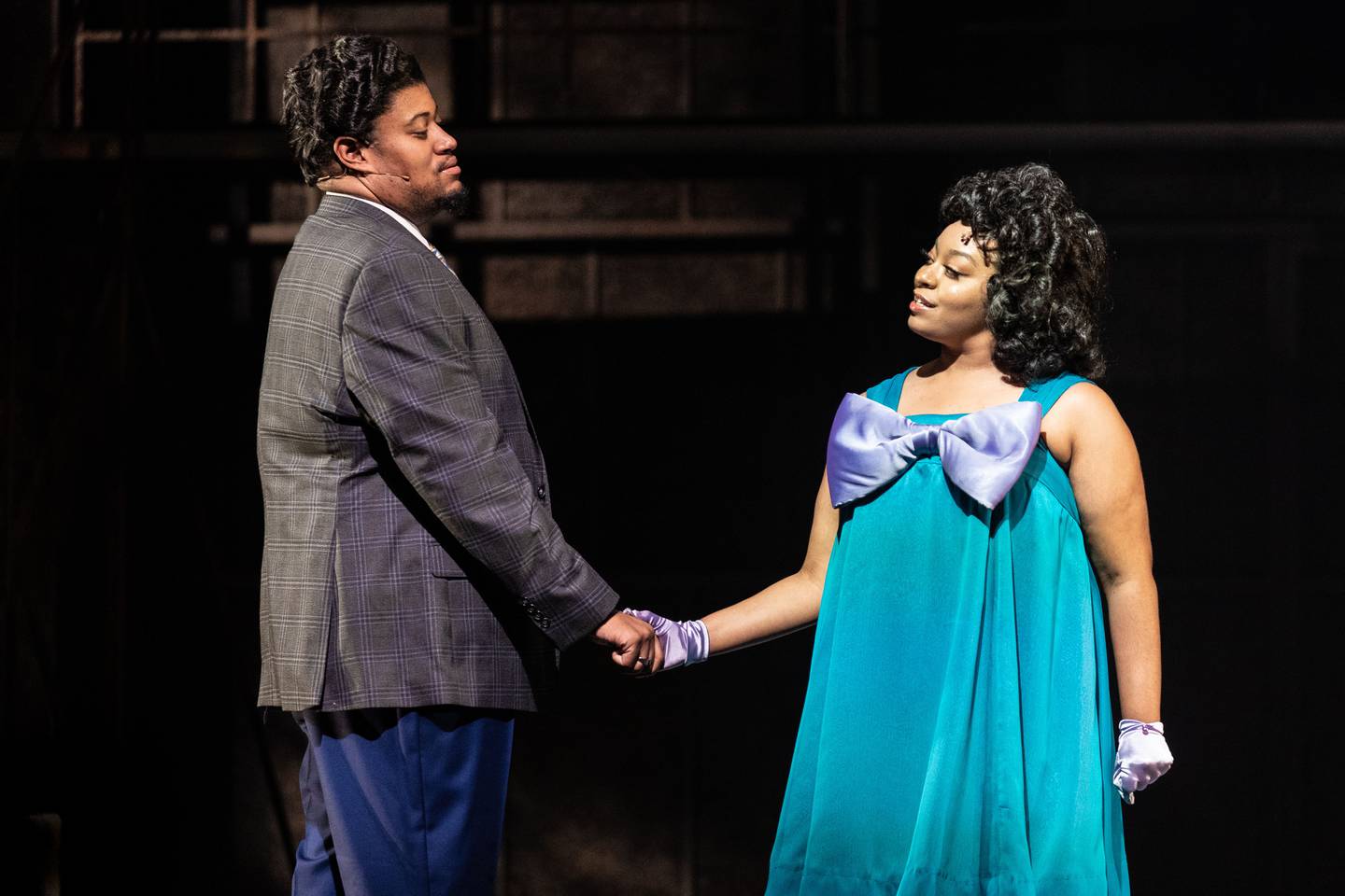 Lorenzo Rush Jr. (left) plays Curtis Taylor, Jr. and Naima Alakham is Effie in Dreamgirls, Paramount Theatre’s 2022-23 Broadway Series opener, playing now through October 16, 2022. For tickets and information, visit paramountaurora.com or call (630) 896-6666. Photo credit: Liz Lauren