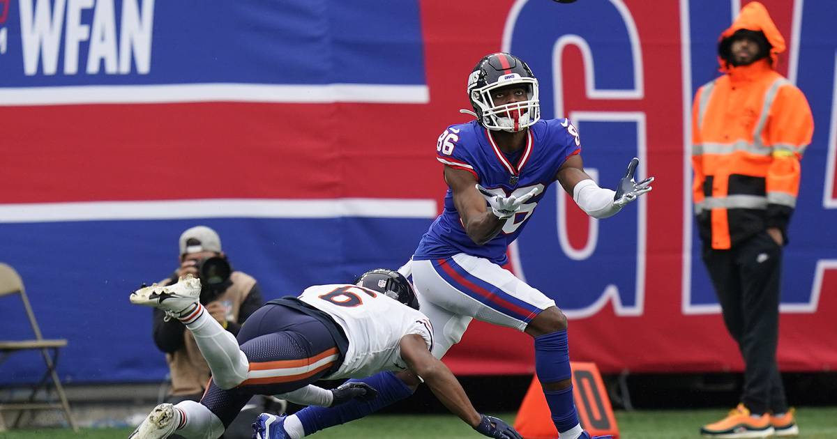 New York Giants wide receiver Darius Slayton's 29-yard grab ends with jersey-grabbing  tackle