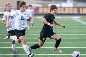 Nick Kyes scores twice to lead Richmond-Burton soccer to 4-0 win: Wednesday’s Northwest Herald sports roundup