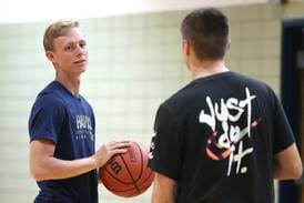 Boys basketball: Hiawatha looks for more under 2nd-year coach Matthew Montavon