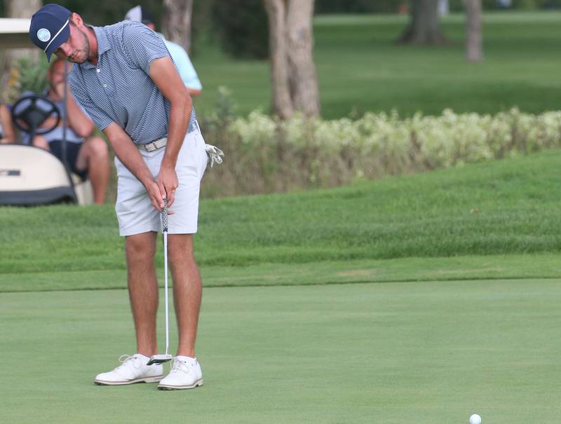 Drake Stoudt putts on the 17th hole during the Illinois Valley Men's Golf Championship on Sunday, July 28. 2024 at Mendota Golf Club.