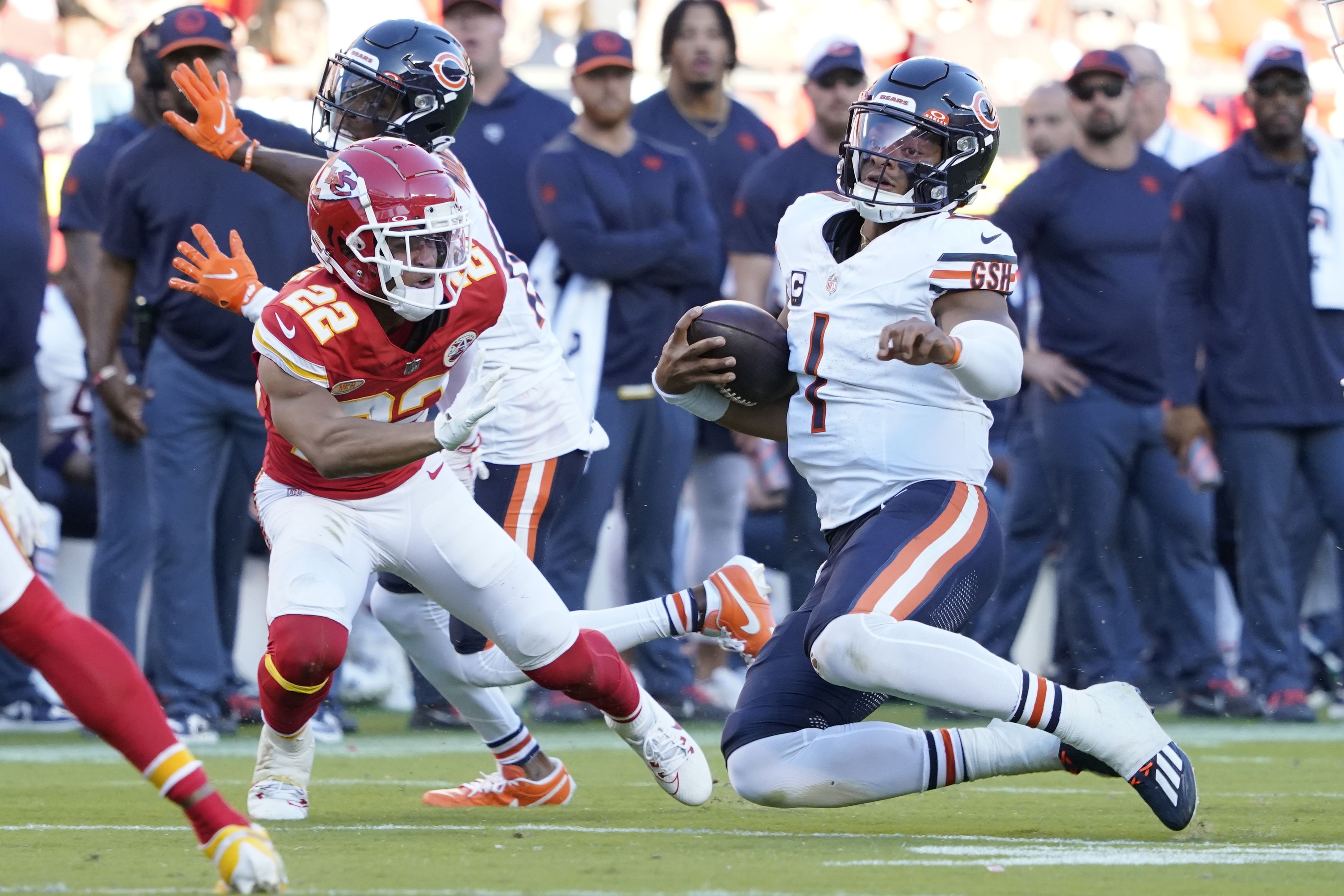 How to watch the Chicago Bears vs. Kansas City Chiefs this afternoon on Fox