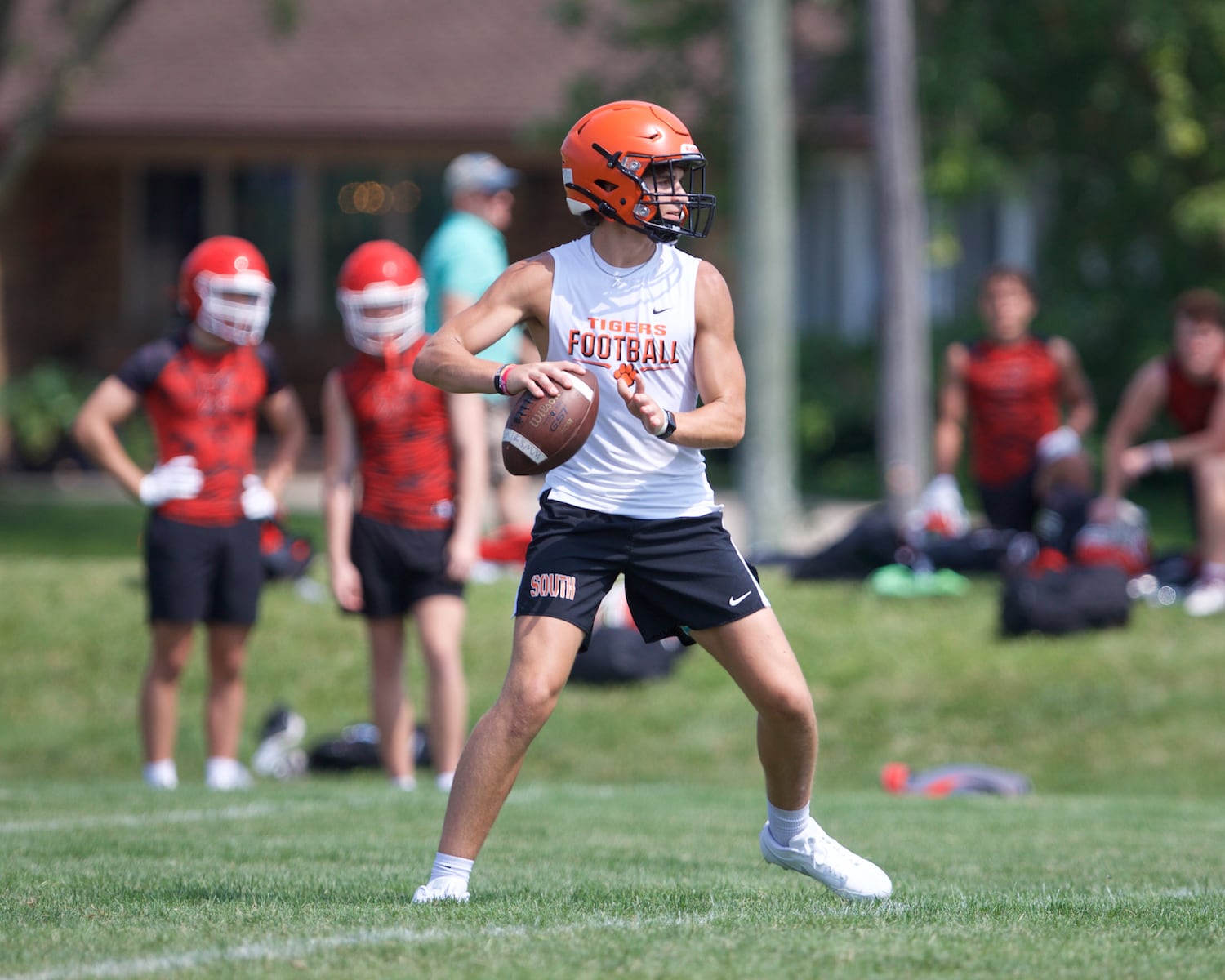 Wheaton Warrenville South's Luca Carbonaro looks to make a play at the Downers Grove South 7 on 7 event on Saturday, July 13, 2024 in Downers Grove.