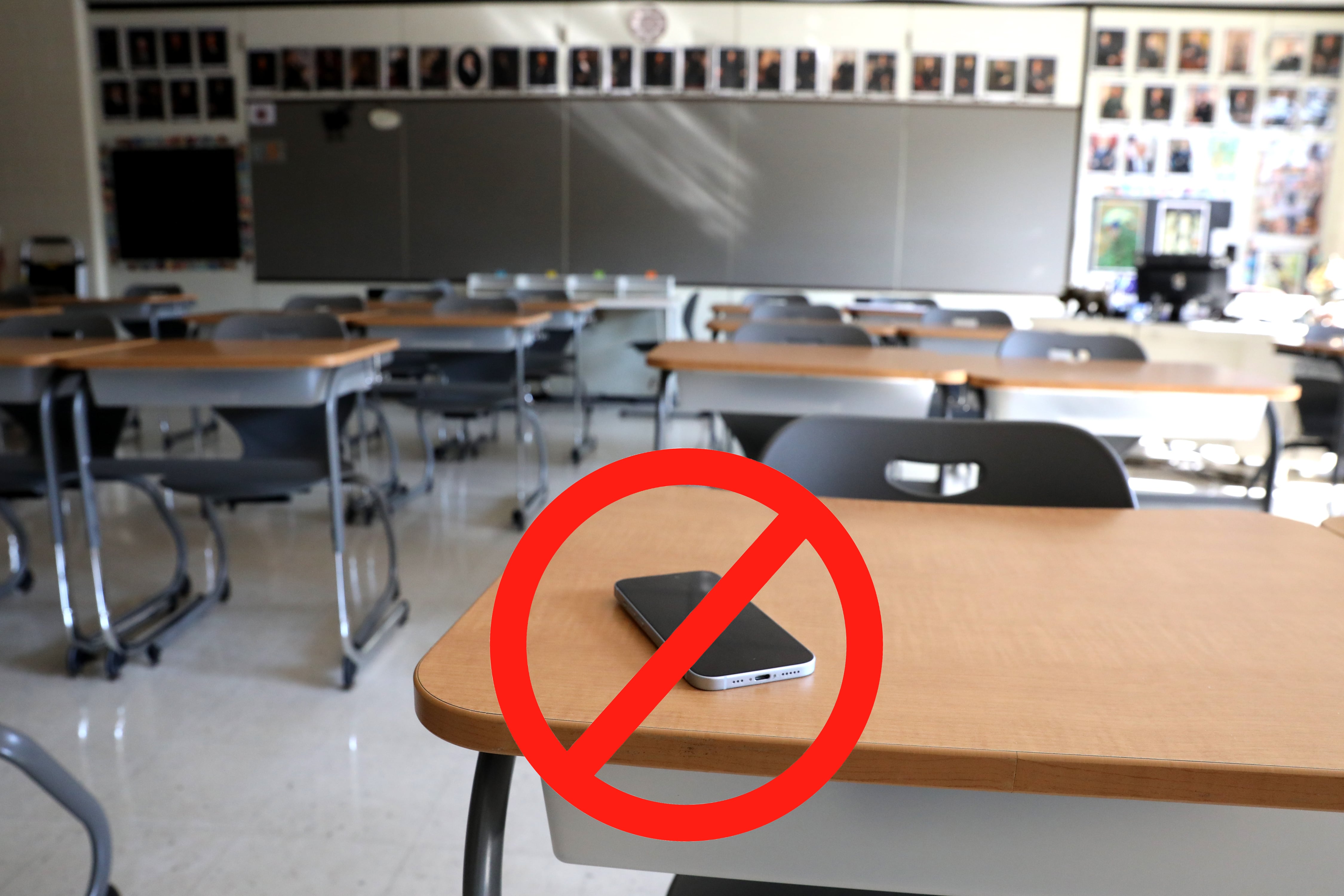 Here’s what to know about Kane County school districts’ cellphone policies