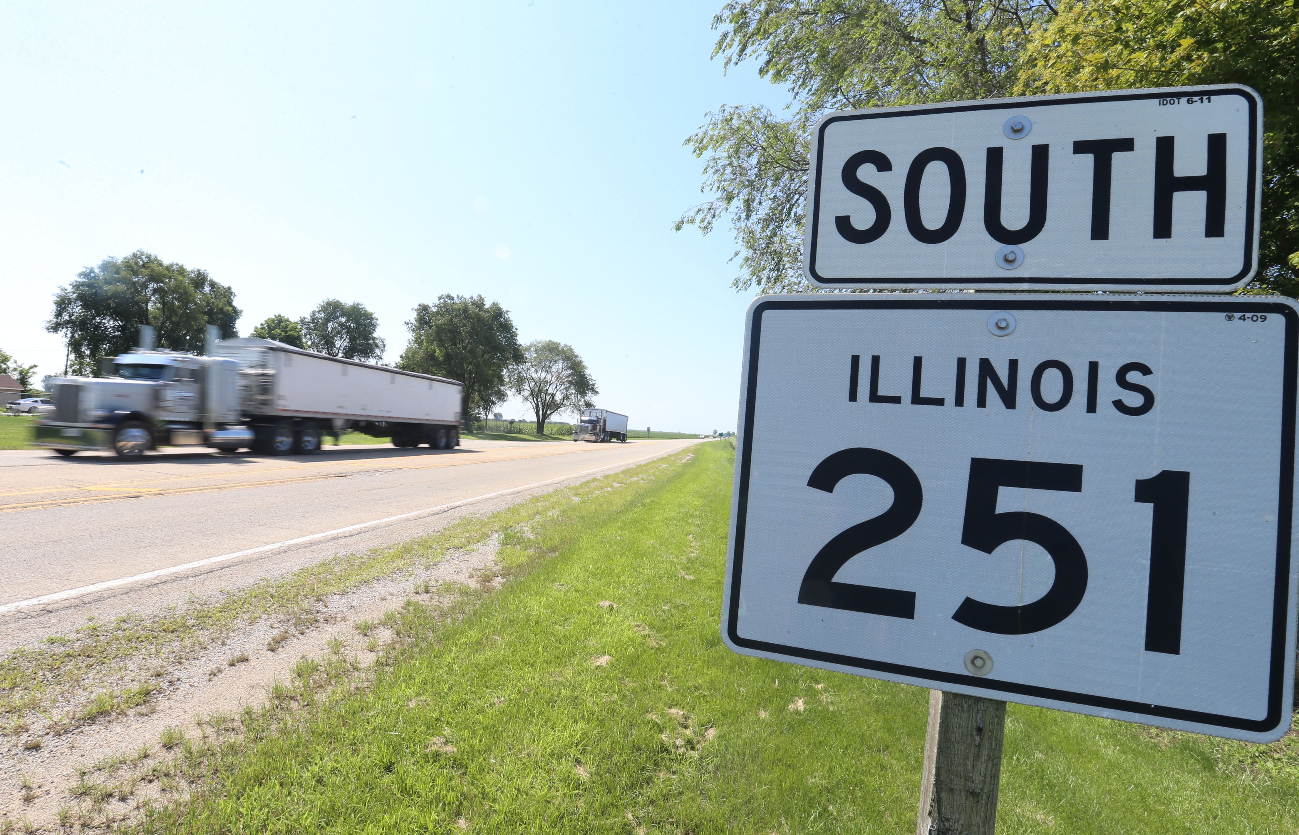 A semi truck passes through the intersection of Illinois Route 51 and  Illinois Route 251 on Wednesday, July 17, 2024 near Mendota. An eighth mile stretch of Illinois 251 has had an uptick of crashes and fatalities lately from just south of North 36th Road to just south of 45th road.