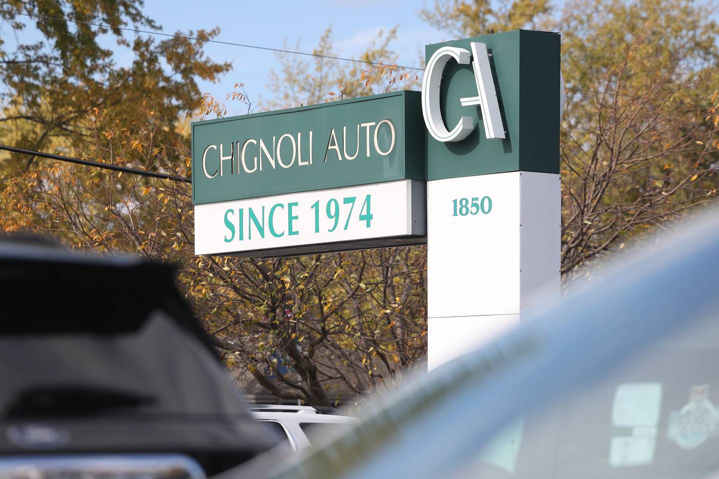 Family owned Chignoli Auto in Joliet celebrates their 50th anniversary.