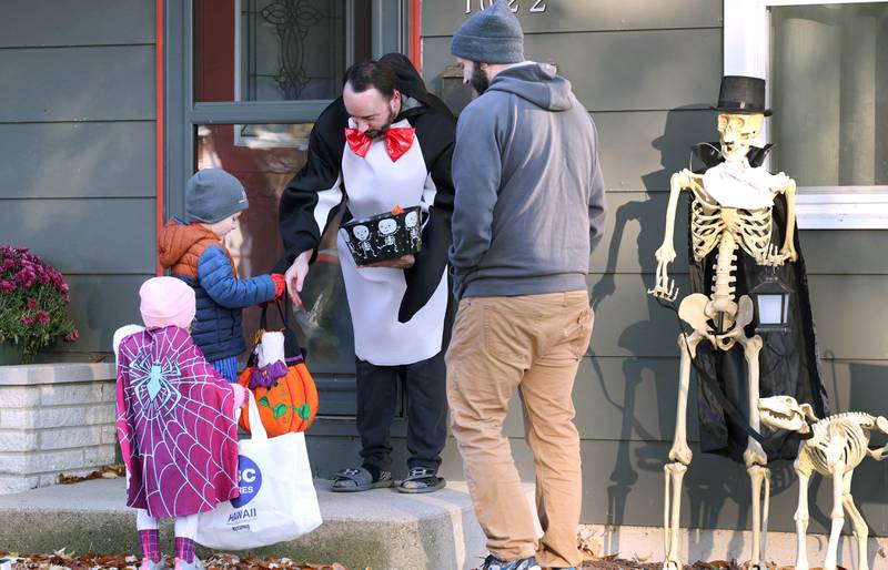 DeKalb trickortreaters brave ghoulish weather for Halloween Shaw Local