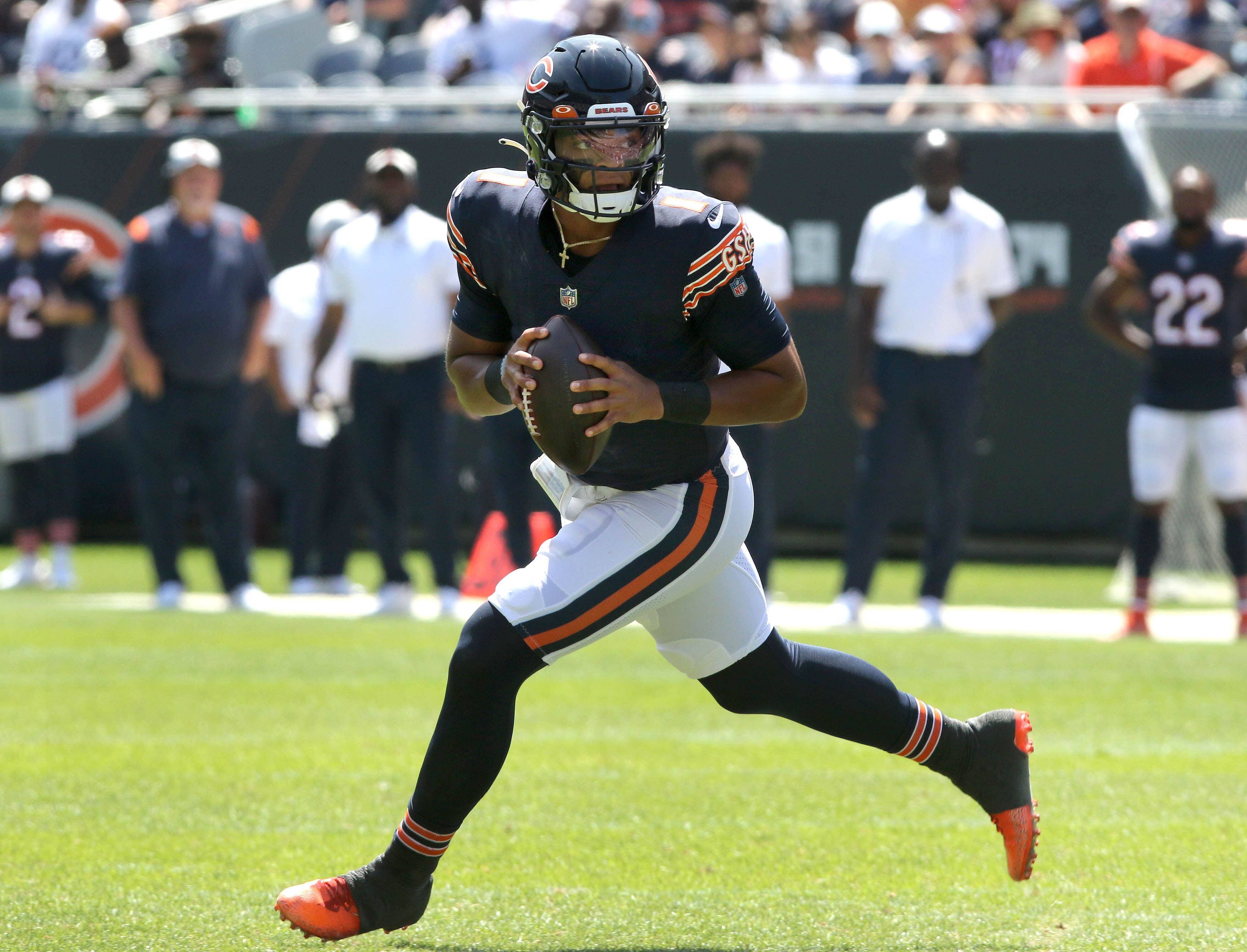 Rookie QB Justin Fields impresses in preseason debut, sparks Bears' rally  past Dolphins