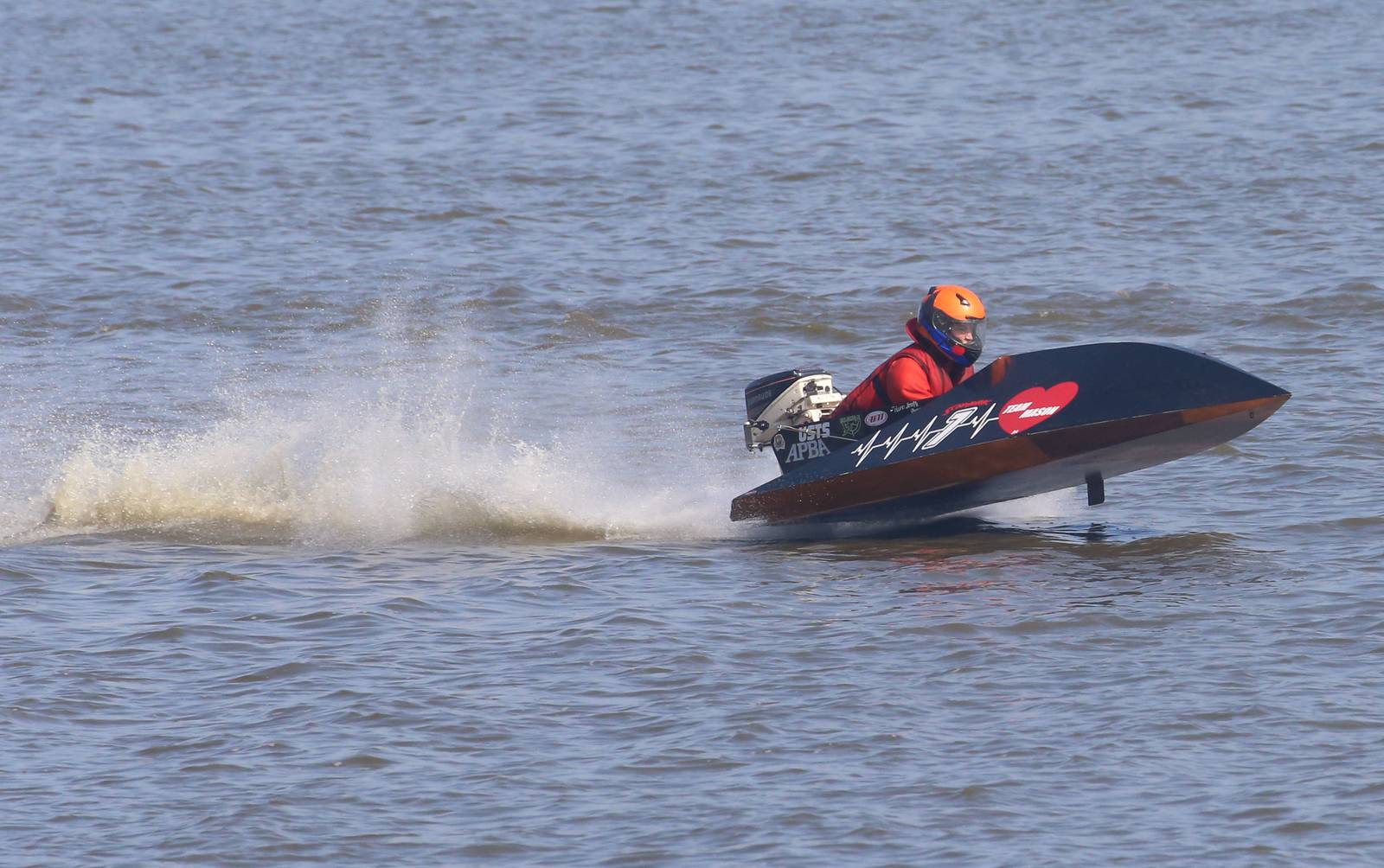 Spring Valley’s Joseph Perez wins title on first day of DePue boat