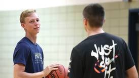 Boys basketball: Hiawatha looks for more under 2nd-year coach Matthew Montavon
