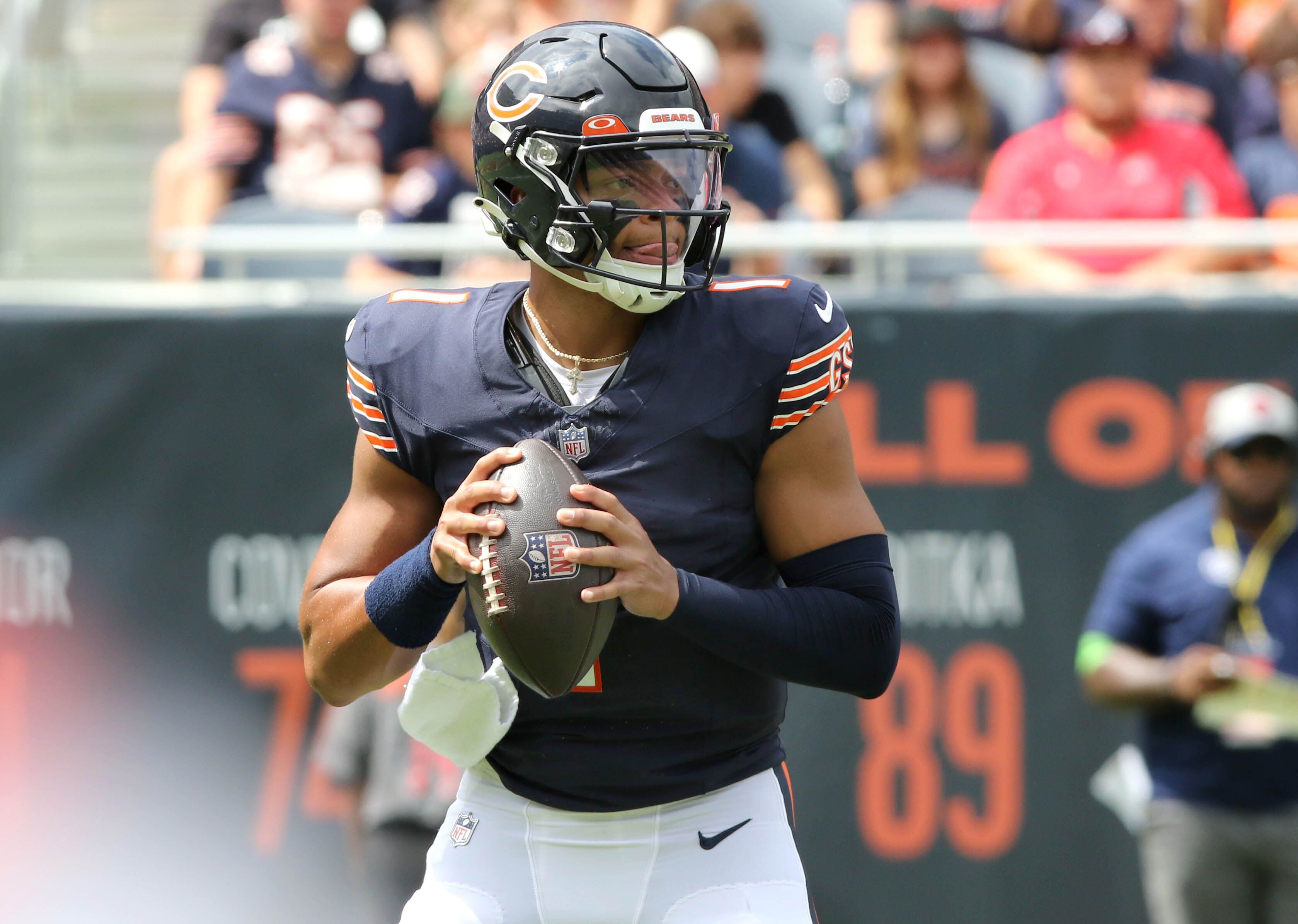 Chicago Bears: Justin Fields was solid on his only drive vs Seahawks