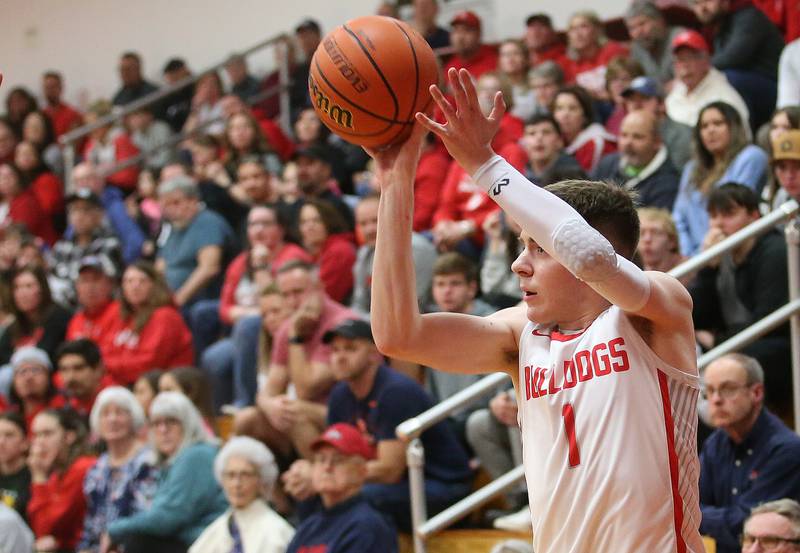 Streator's Cade Peterson (1) shoots a jumper against Pontiac during the Class 3A regional semifinal game on Wednesday, Feb. 21, 2024, at Pops Dale Gymnasium.