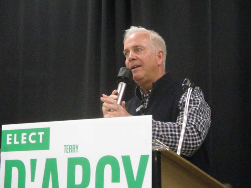 Joliet mayoral candidate Terry D'Arcy speaks at a town hall styled meeting in Joliet on Dec. 27, 2028.