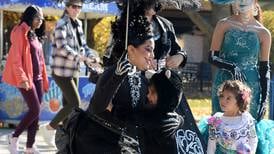 Photos: Day of the Dead at the Brookfield Zoo