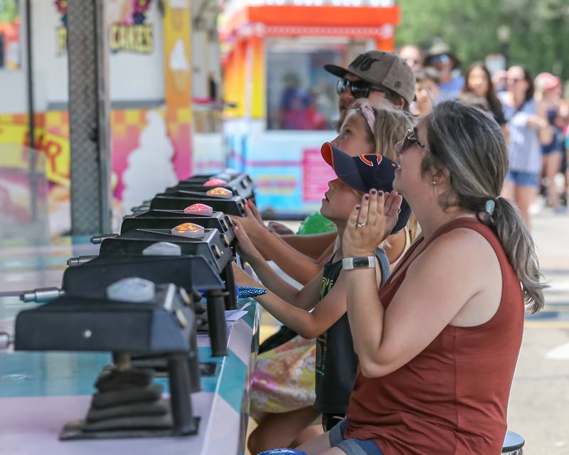 Photos Grove Fest in Downers Grove Shaw Local
