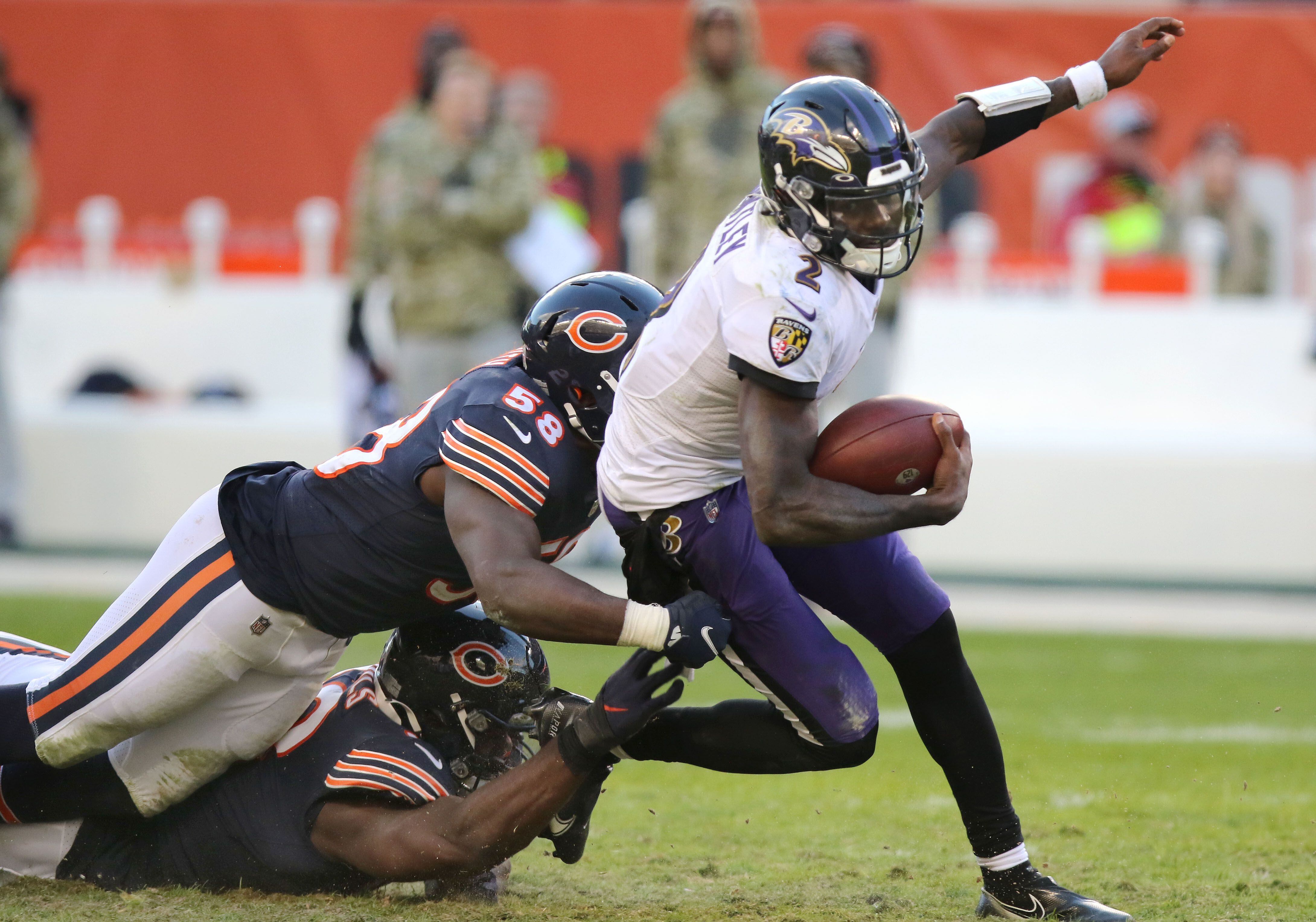 Ravens' Huntley, making first NFL start, shocks the Bears' defense in final  minute