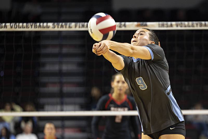 Willowbrook’s Calli Kenny makes a pass against Benet Academy in the 4A state semifinal Friday, Nov. 10, 2023 at CEFCU Arena in Normal.