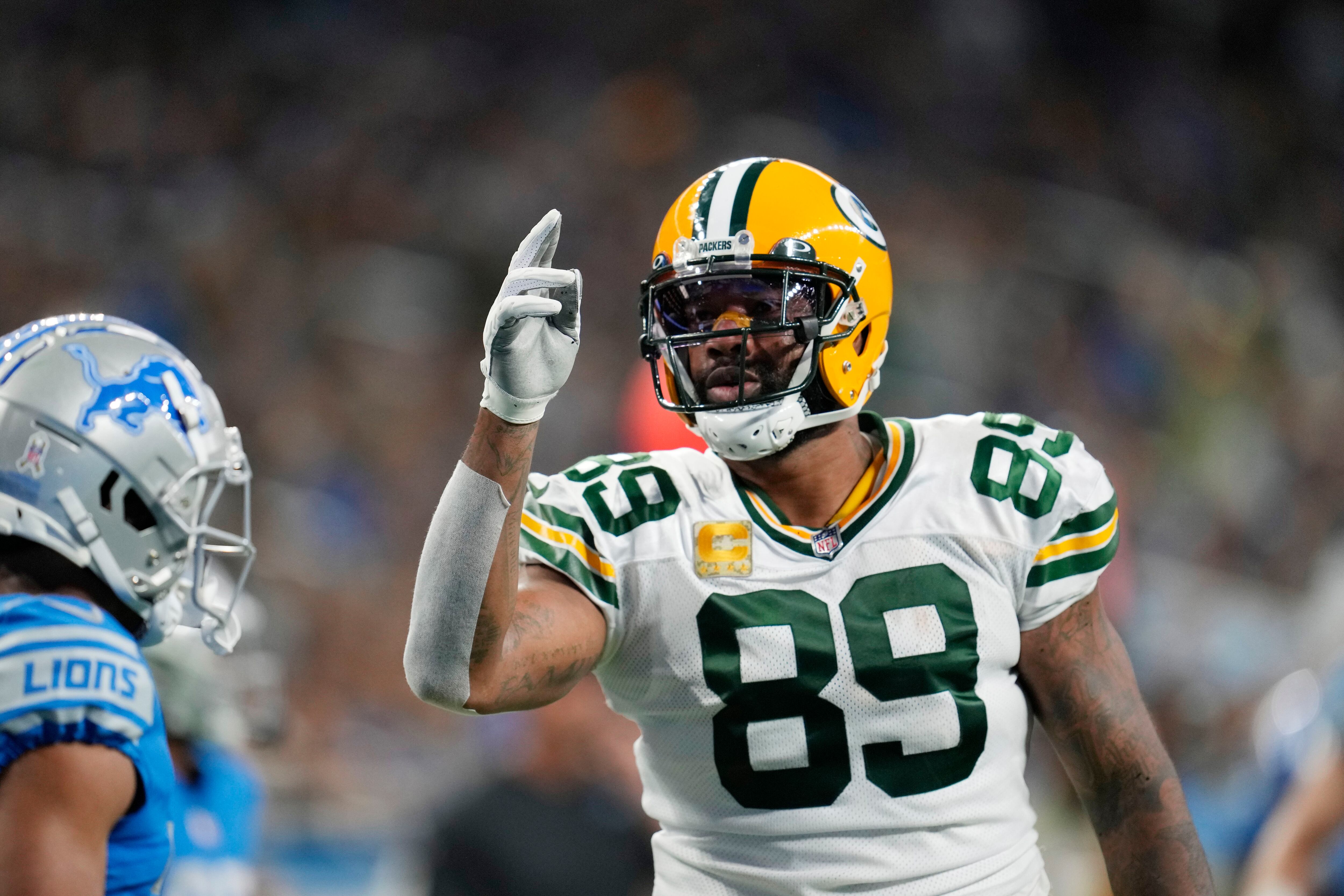 Former Green Bay Packers tight end Marcedes Lewis signs with Bears
