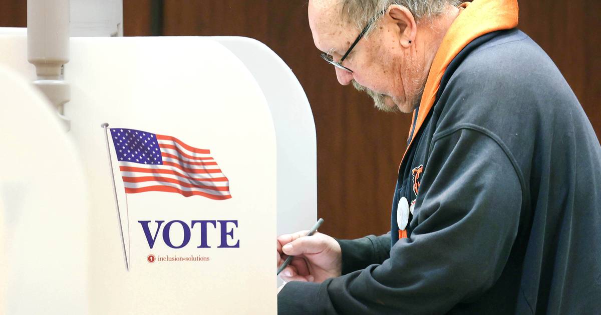 Photos Election Day Voter Turnout Low At Some Dekalb County Polling