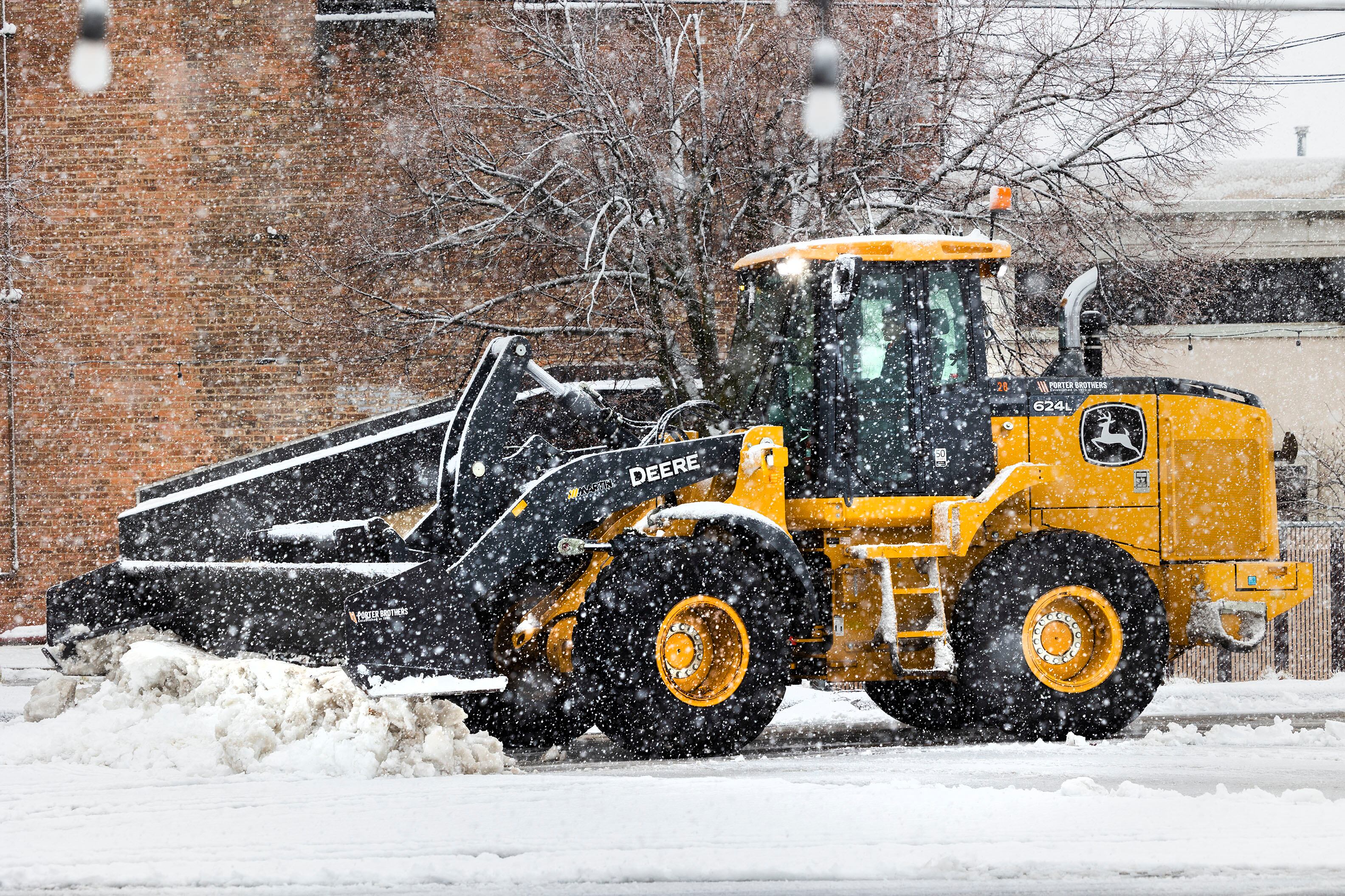 Snow storm keeps Sterling street crews on the clock