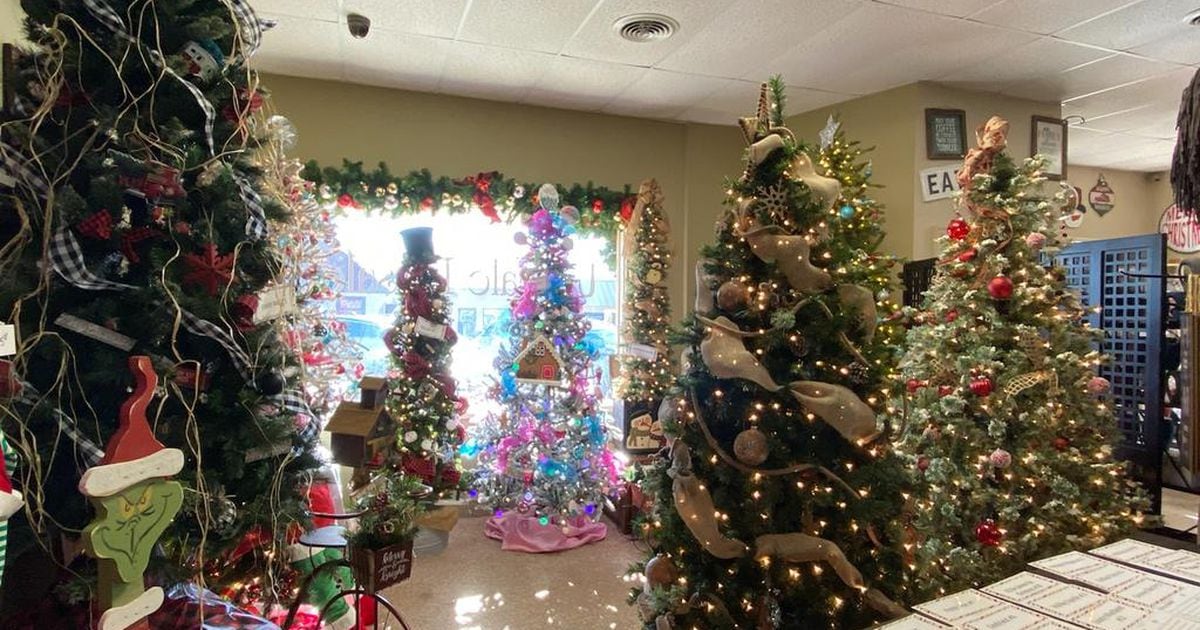 Upscale Resale annual Christmas tree auction in Spring Valley ends