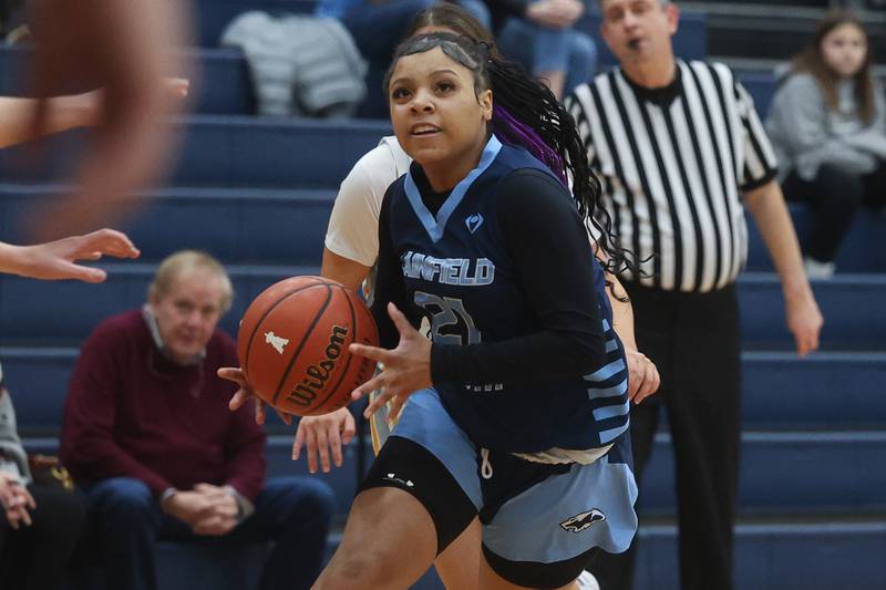 Plainfield South’s Tierra Abner drives to the basket against Joliet Catholic on Monday, Jan. 29th, 2024 in Joliet.