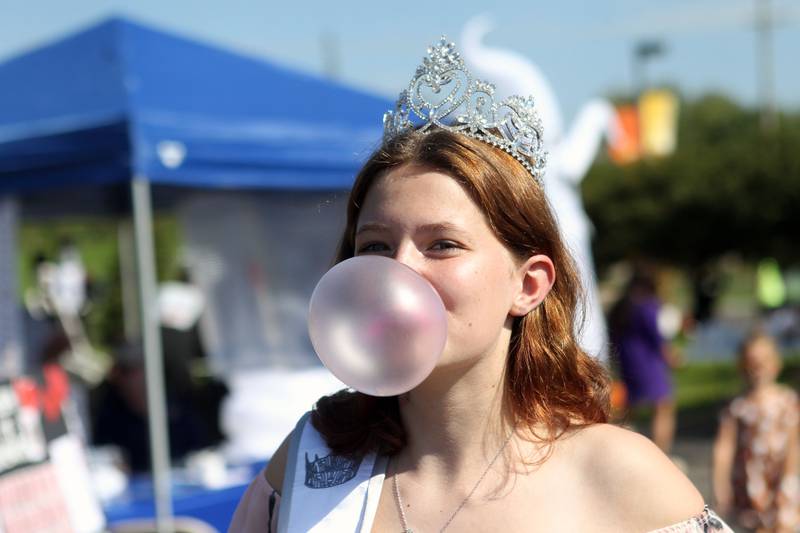 Dakota Cleaver, 16, of Ingleside (Miss Fox Lake Area 2023) wins the bubble gum contest by blowing the largest bubble during the Fall Festival at Grant Township Center on October 1st in Ingleside. The event was sponsored by the Village of Fox Lake and Grant Township.
Photo by Candace H. Johnson for Shaw Local News Network