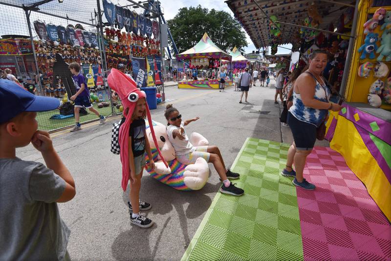 Photos Rotary GroveFest in Downers Grove Shaw Local