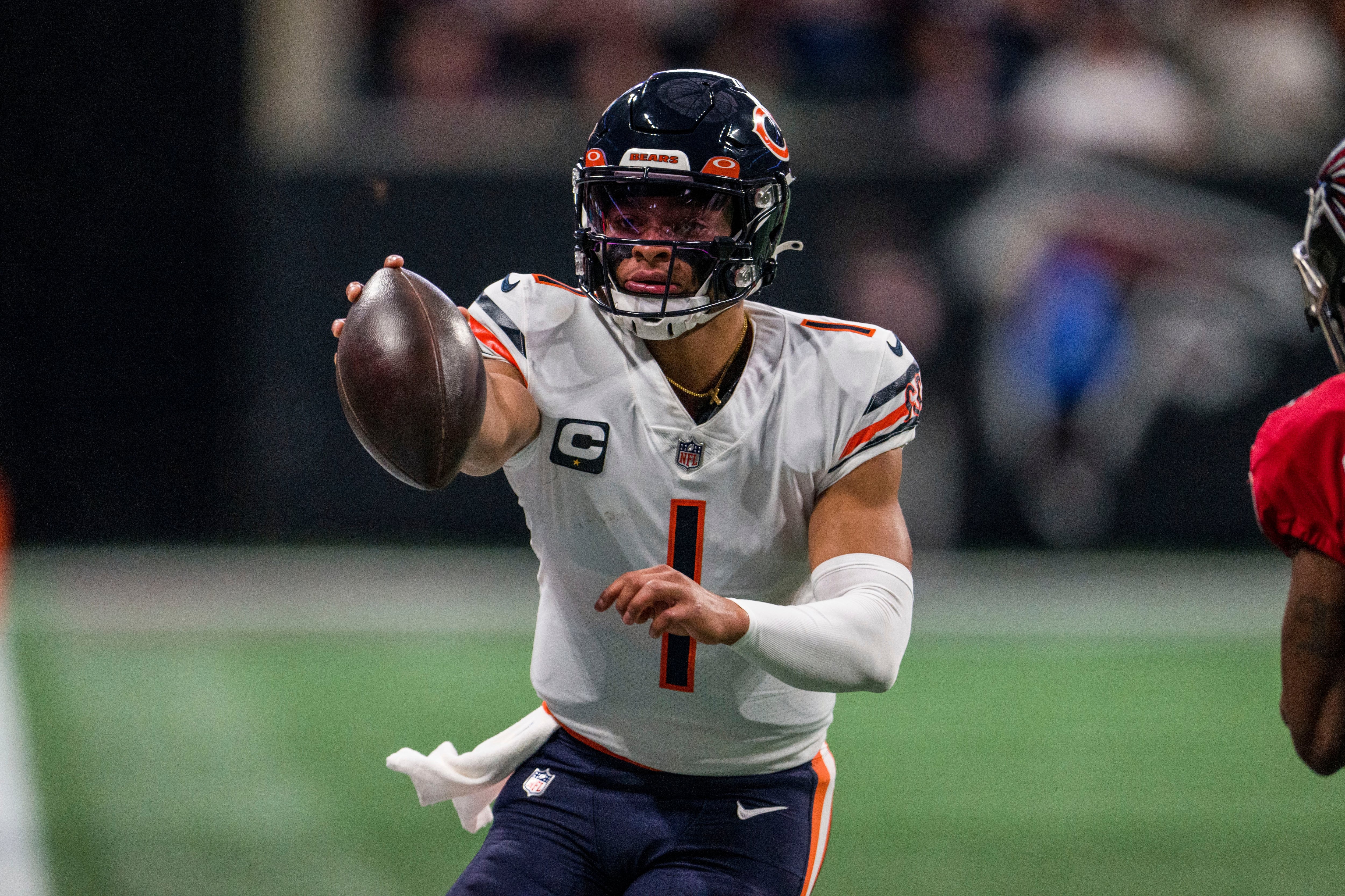 Bears QB Justin Fields (shoulder) is game-time decision vs. Jets