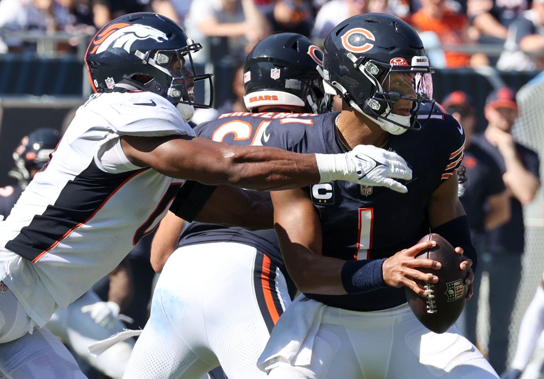 Chicago Bears kicker Cairo Santos returns to team after weekend away – Shaw  Local