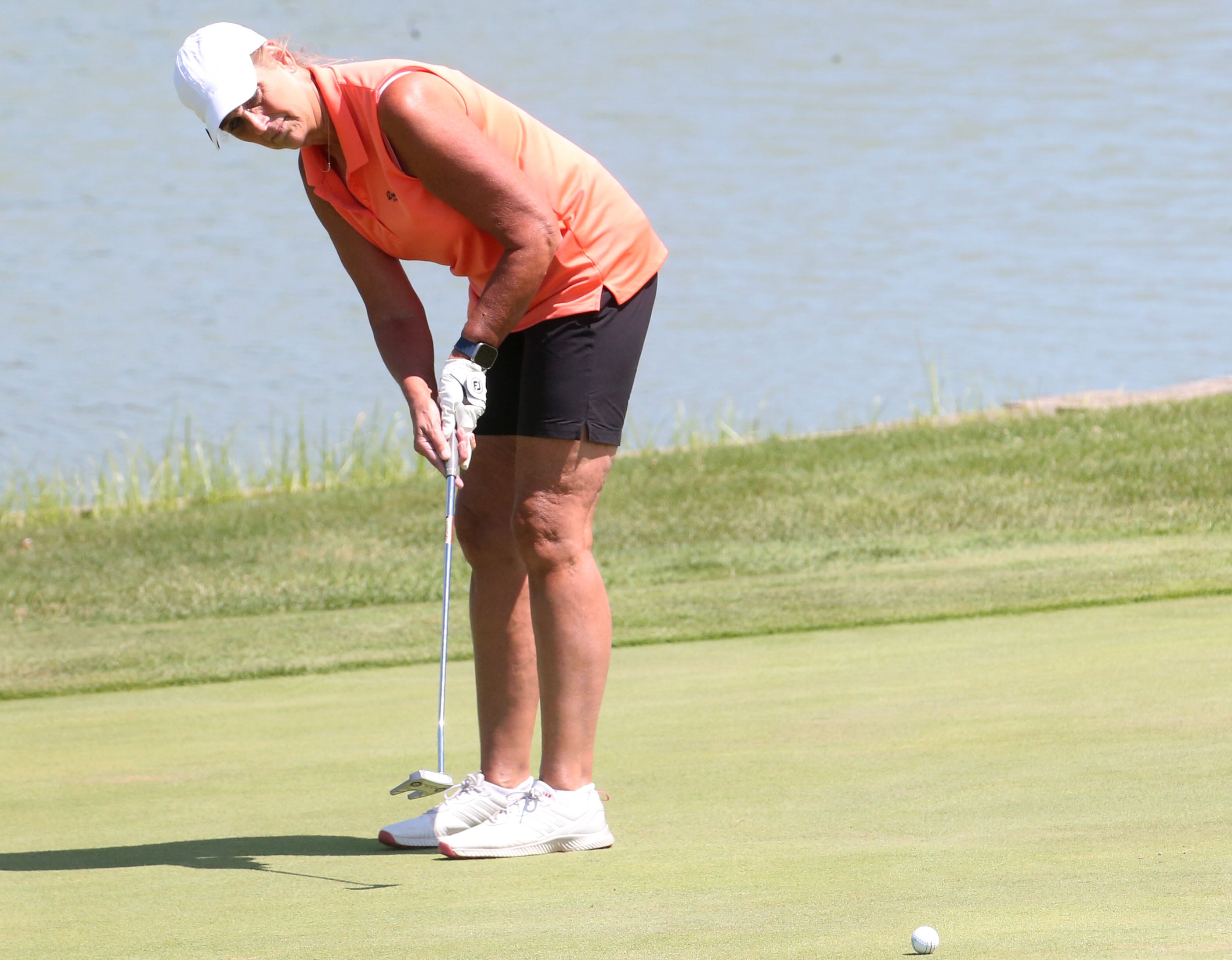 Kirsten McLendon puts on the sixth hole during the Illinois Valley Womens Golf Championship on Saturday, Aug. 11, 2024 at Deer Park Golf Club in Oglesby.