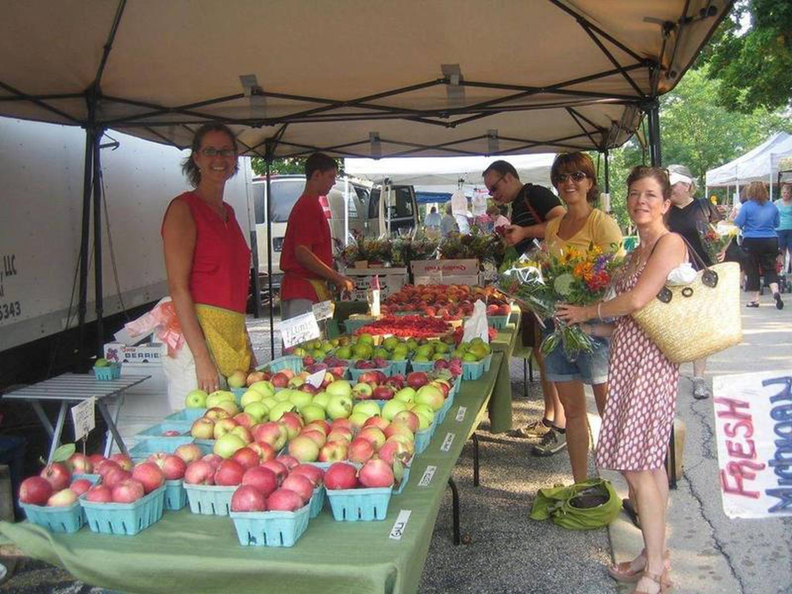 St. Charles Farmers Market to move outdoors for the season Shaw Local
