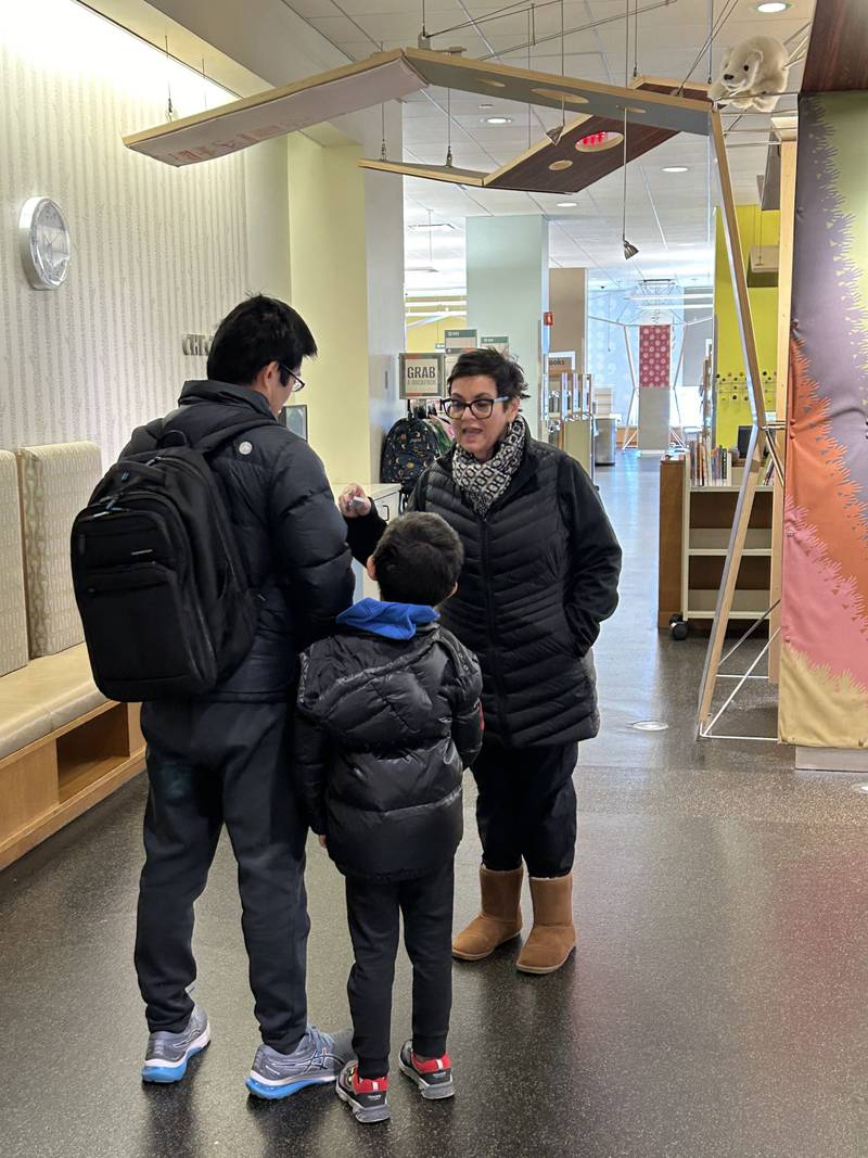 In recognition of National Random Acts of Kindness Day and in partnership with the local non-profit Angelic Kindness, state Rep. Natalie Manley, D-Joliet, spent the morning of Feb. 23, 2024 at the Fountaindale Library distributing candy and stickers to all who entered.