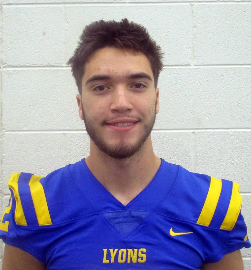 Lyons quarterback Dom Pisciotti