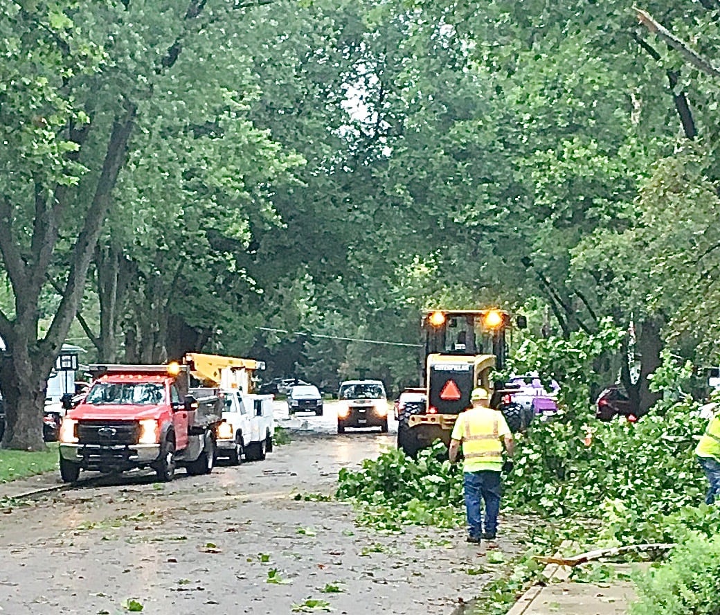 BREAKING: Severe thunderstorm hits northern Kendall County