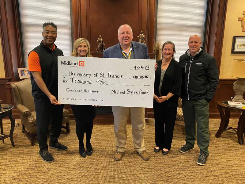 The University of St. Francis Center for Nonprofit Excellence has received a $10,000 donation from the Midland States Bank Foundation in support of its upcoming projects and administration.