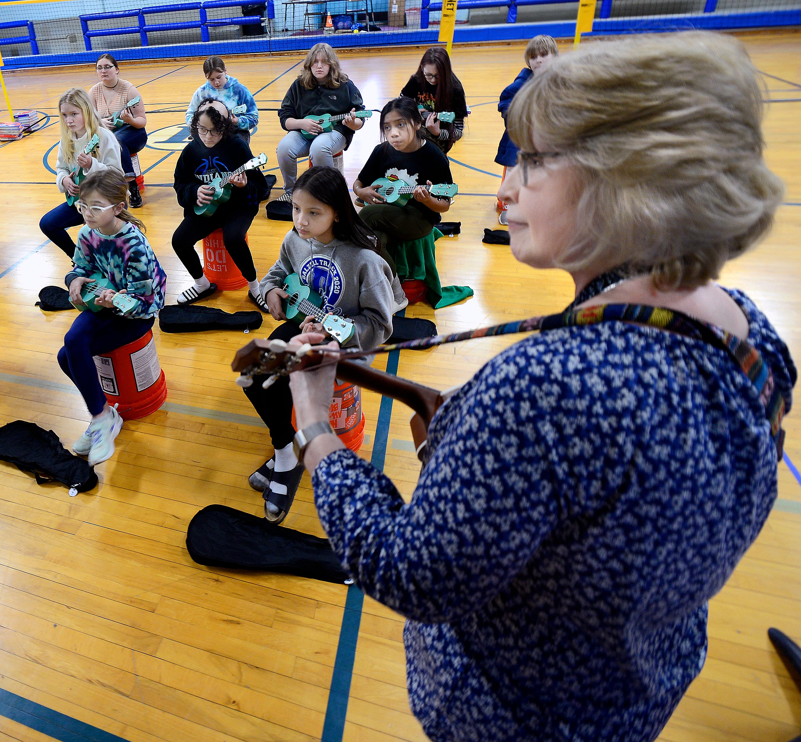 Dalzell launches music ed with ukuleles